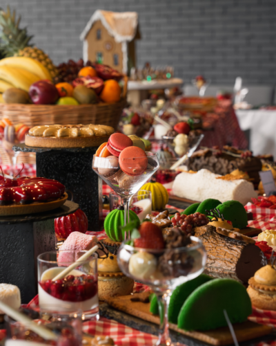Christmas desserts and fruit at the Dumas brunch